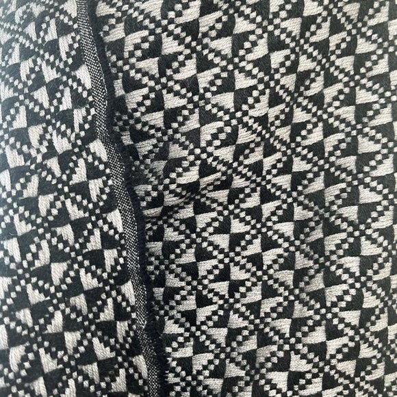 Wool Blend 24"X34" Shawl Wrap Witchy Whimsy Goth Lagenlook Fall Winter Outdoors - Picture 11 of 12